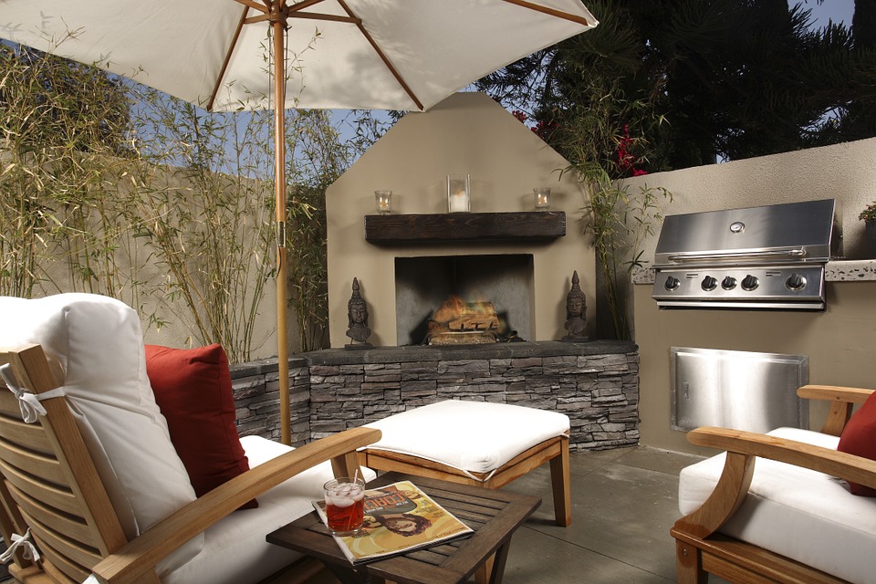 Luxurious outdoor kitchen from Outdoor Cooking Pros